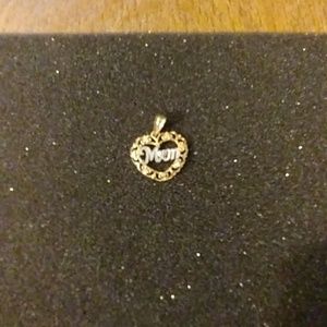 10k MOM Gold charm